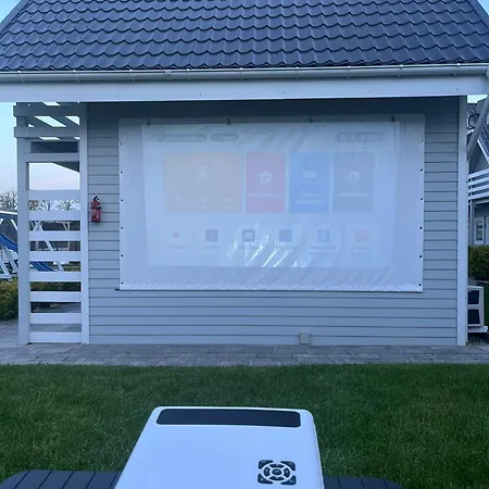 Dom wakacyjny House *